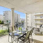 Appartement Bright In Nature Roses